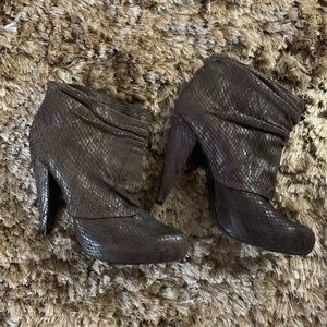 - ELIZABETH AND JAMES LEATHER SLIP ON BOOTS -